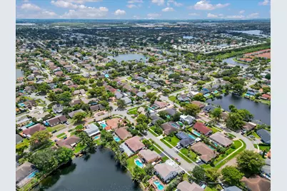621 SW 98th Terrace, Pembroke Pines, FL 33025 - Photo 50