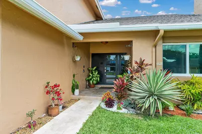 621 SW 98th Terrace, Pembroke Pines, FL 33025 - Photo 4