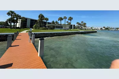 200 Intracoastal Place #404, Jupiter, FL 33469 - Photo 4