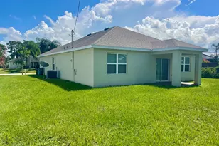 1537 SW Meridian Ave, Port Saint Lucie, FL 34953 - Photo 4