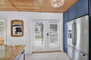 22 Oceanview Dr, Ocean Ridge, FL 33435 - Photo 8