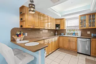 3240 Spanish River Dr, Lauderdale by the Sea, FL 33062 - Photo 6