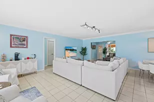 3240 Spanish River Dr, Lauderdale by the Sea, FL 33062 - Photo 4