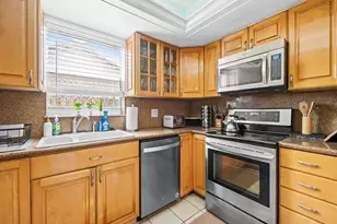 3240 Spanish River Dr, Lauderdale by the Sea, FL 33062 - Photo 8