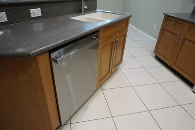 2030 Nassau Drive, West Palm Beach, FL 33404 - Photo 4