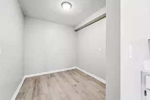 3636 Whitehall Dr, West Palm Beach, FL 33401 - Photo 10