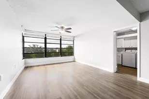 3636 Whitehall Dr, West Palm Beach, FL 33401 - Photo 8