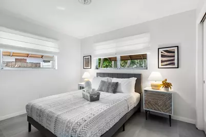 2640 NW 9th Lane, Wilton Manors, FL 33311 - Photo 2