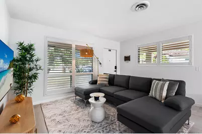 2640 NW 9th Lane, Wilton Manors, FL 33311 - Photo 4