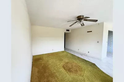 392 Grantham F #392, Deerfield Beach, FL 33442 - Photo 4