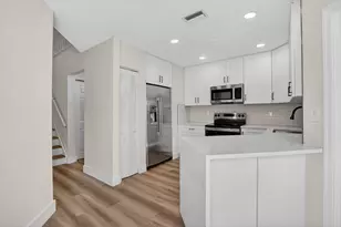 6647 Boca Hermosa Ln, Boca Raton, FL 33433 - Photo 8