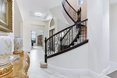 165 Gardenia Isle Drive, Palm Beach Gardens, FL 33418 - Photo 8