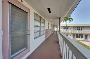 1300 N 12th Ct, Hollywood, FL 33019 - Photo 18