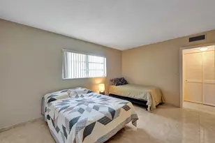 1300 N 12th Ct, Hollywood, FL 33019 - Photo 16