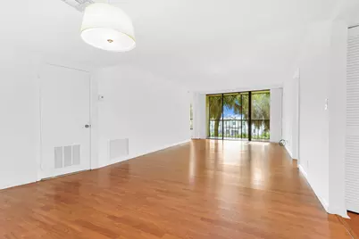5951 Wellesley Park Drive #304, Boca Raton, FL 33433 - Photo 6