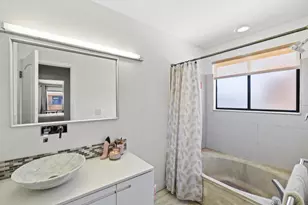 8061 NW 71st Ct, Tamarac, FL 33321 - Photo 24