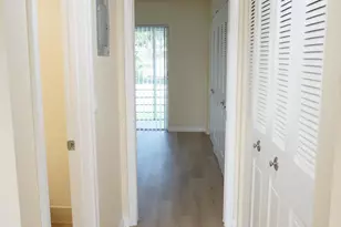 369 Sheffield O, West Palm Beach, FL 33417 - Photo 6