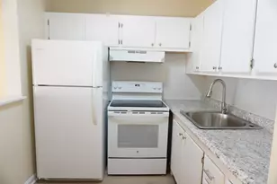 369 Sheffield O, West Palm Beach, FL 33417 - Photo 2