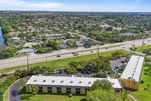 818 Meadows Cir, Boynton Beach, FL 33436 - Photo 20