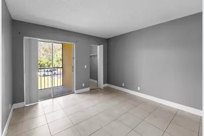 818 Meadows Circle, Boynton Beach, FL 33436 - Photo 14