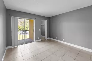 818 Meadows Cir, Boynton Beach, FL 33436 - Photo 14
