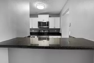 818 Meadows Cir, Boynton Beach, FL 33436 - Photo 8