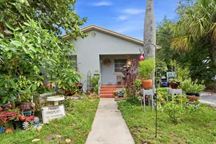 515 Biscayne Dr, West Palm Beach, FL 33401 - Photo 1