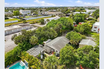 515 Biscayne Drive, West Palm Beach, FL 33401 - Photo 24