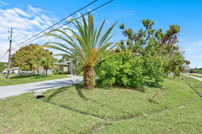 1701 SW Penrose Avenue, Port Saint Lucie, FL 34953 - Photo 4