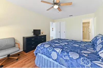8515 Lake Point Court, Lake Worth, FL 33467 - Photo 12