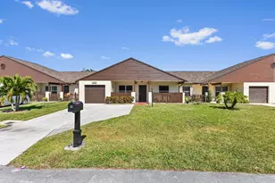 8515 Lakepoint Ct, Lake Worth, FL 33467 - Photo 2