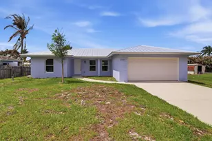 2805 SE Carroll St, Stuart, FL 34997 - Photo 1
