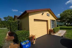 6121 Rainbow Cir, Greenacres, FL 33463 - Photo 6
