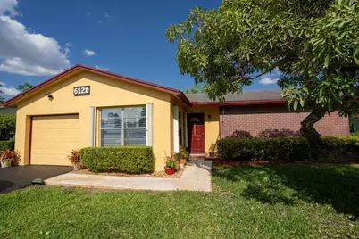 6121 Rainbow Circle, Greenacres, FL 33463 - Photo 2