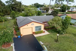 6121 Rainbow Cir, Greenacres, FL 33463 - Photo 2