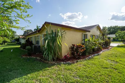 6121 Rainbow Circle, Greenacres, FL 33463 - Photo 76