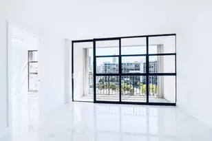 600 Parkview Dr, Hallandale Beach, FL 33009 - Photo 2