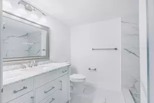 600 Parkview Dr, Hallandale Beach, FL 33009 - Photo 10