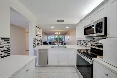 1528 Whitehall Drive #303, Davie, FL 33324 - Photo 4
