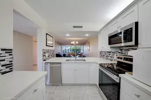 1528 Whitehall Dr, Davie, FL 33324 - Photo 4