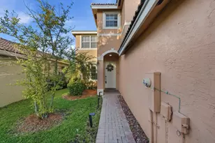 2111 SW 148th Ave, Miramar, FL 33027 - Photo 4