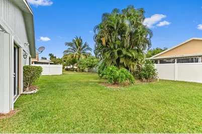 1390 Summit Run Circle, West Palm Beach, FL 33415 - Photo 22