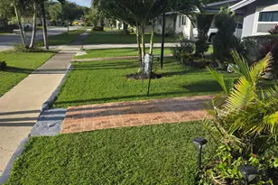 621 SW 56th Ave, Margate, FL 33068 - Photo 2
