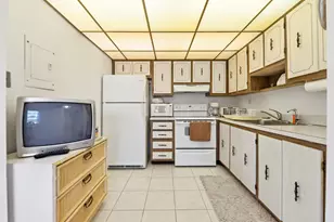 1 Burgundy, Delray Beach, FL 33484 - Photo 8