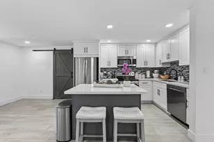 830 NE 59th Ct, Oakland Park, FL 33334 - Photo 16
