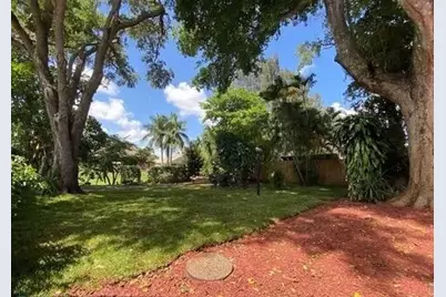 8321 SW 39th Court, Davie, FL 33328 - Photo 32