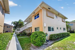 2111 NE 1st Ct, Boynton Beach, FL 33435 - Photo 4