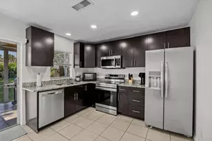 1549 SE Minorca Ave, Port Saint Lucie, FL 34952 - Photo 10