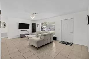 1549 SE Minorca Ave, Port Saint Lucie, FL 34952 - Photo 4