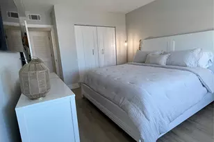 400 Kings Point Dr, Sunny Isles Beach, FL 33160 - Photo 32